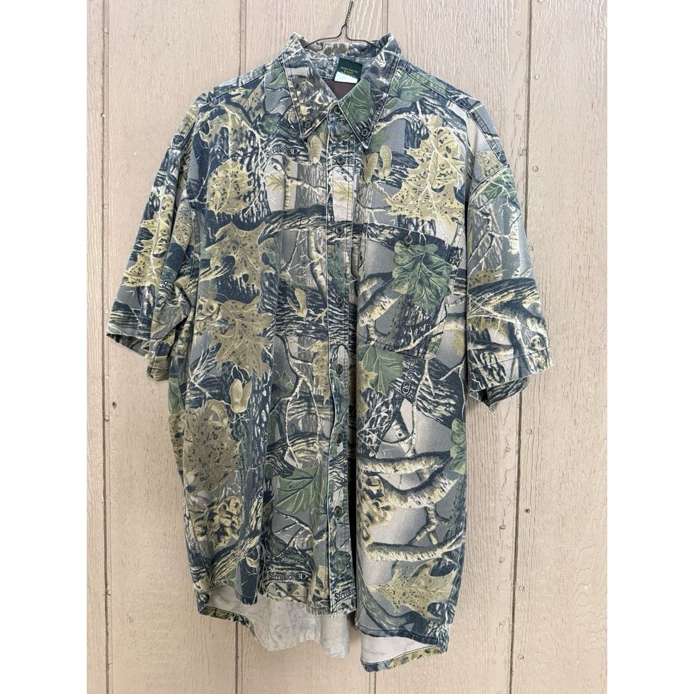 Cabelas Seclusion 3D Camo Shirt Mens XL Reg. Short Sleeve Button Down Vented